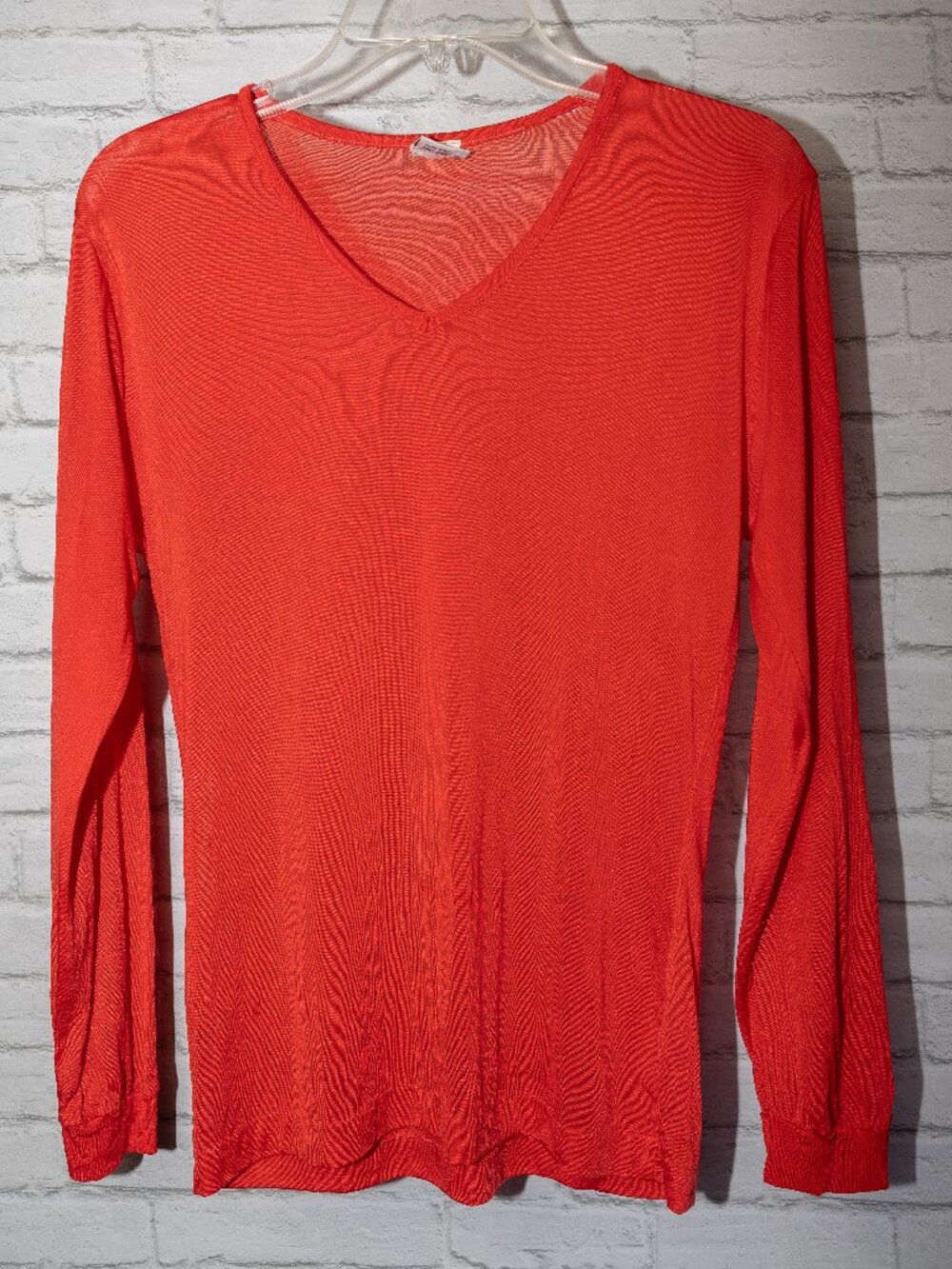 80s Vintage 100% Silk Long-Sleeved V-Neck Top - Salmon Red